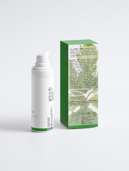 Serum Vitamina C Energizante da Unnamed Cosmetics com embalagem branca e caixa verde com detalhes de folhas